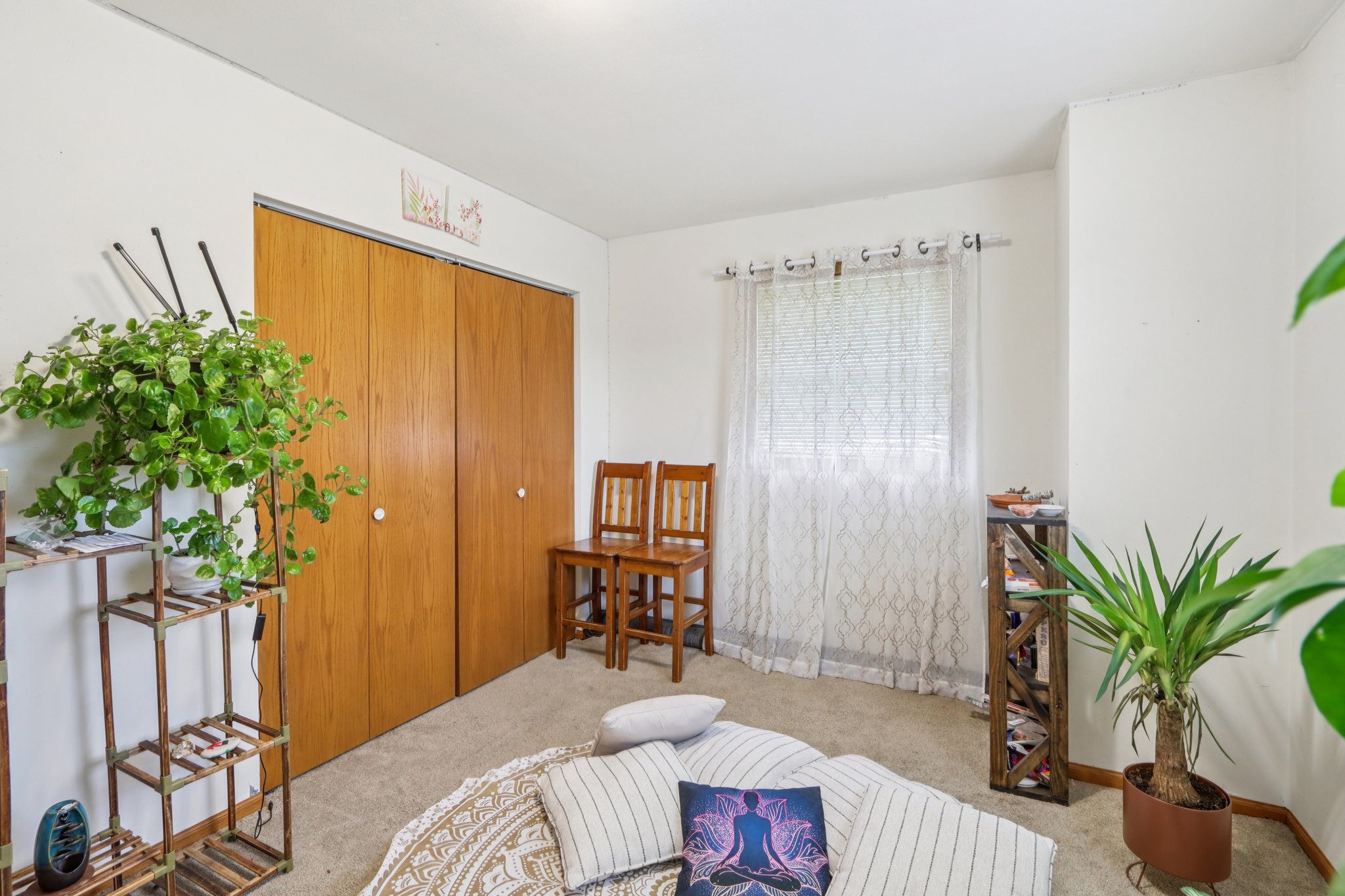 209-211 Buechner Drive-S2211-032.jpg