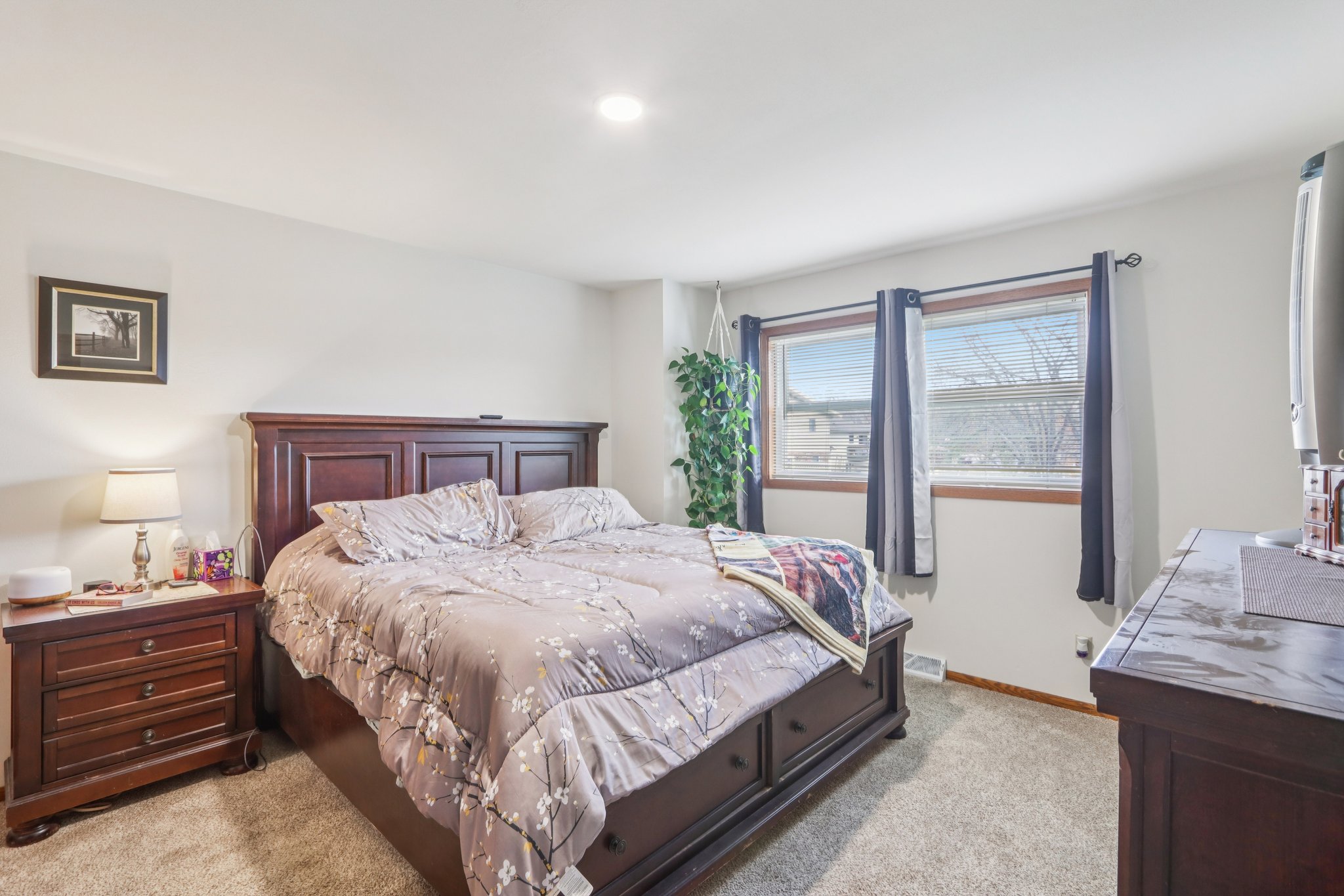 209-211 Buechner Drive-S2211-036.jpg