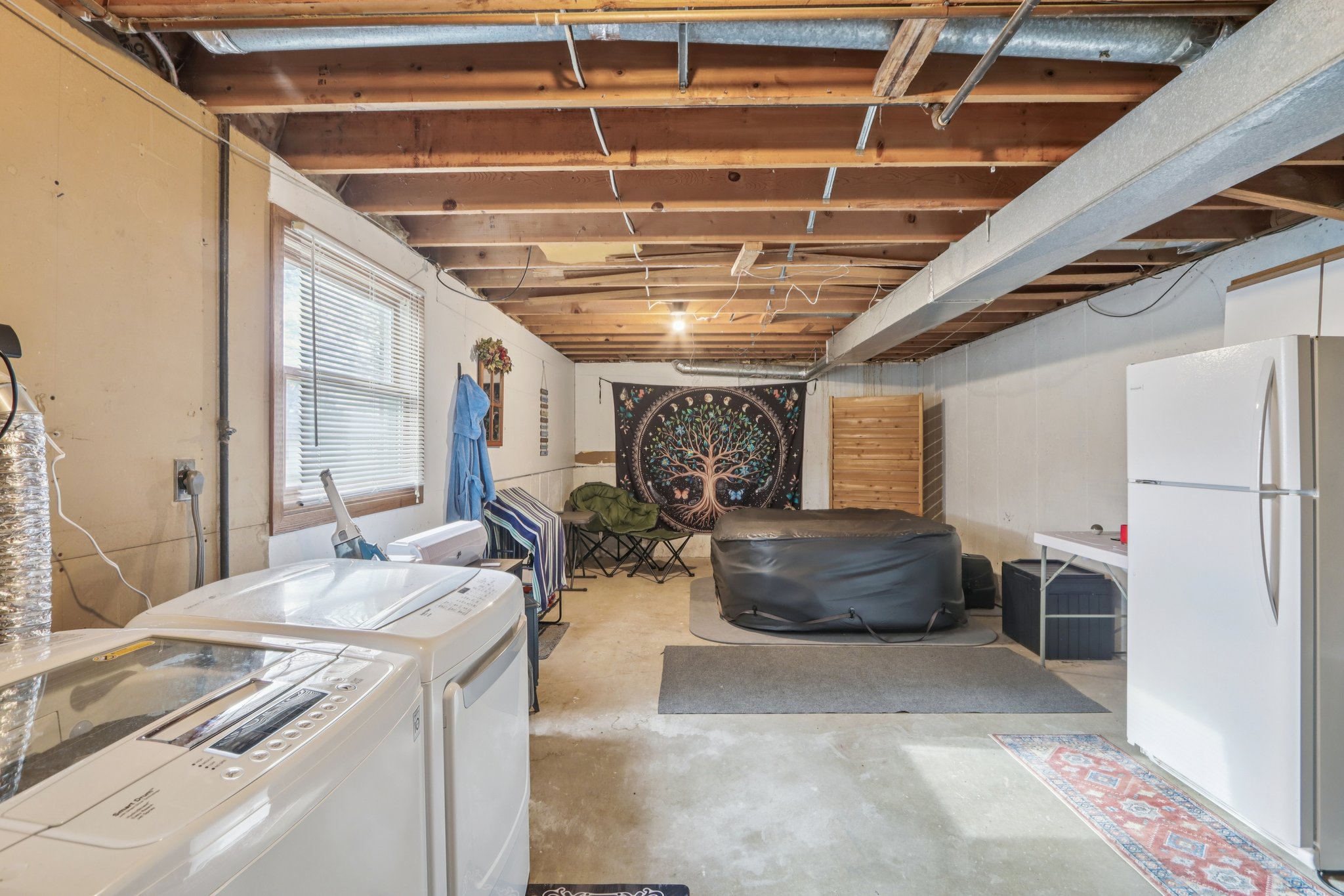 209-211 Buechner Drive-S2211-044.jpg