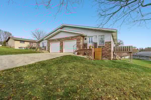 209-211 Buechner Drive-S2211-006.jpg