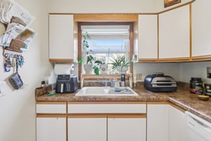 209-211 Buechner Drive-S2211-027.jpg