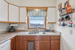 209-211 Buechner Drive-S2211-029.jpg