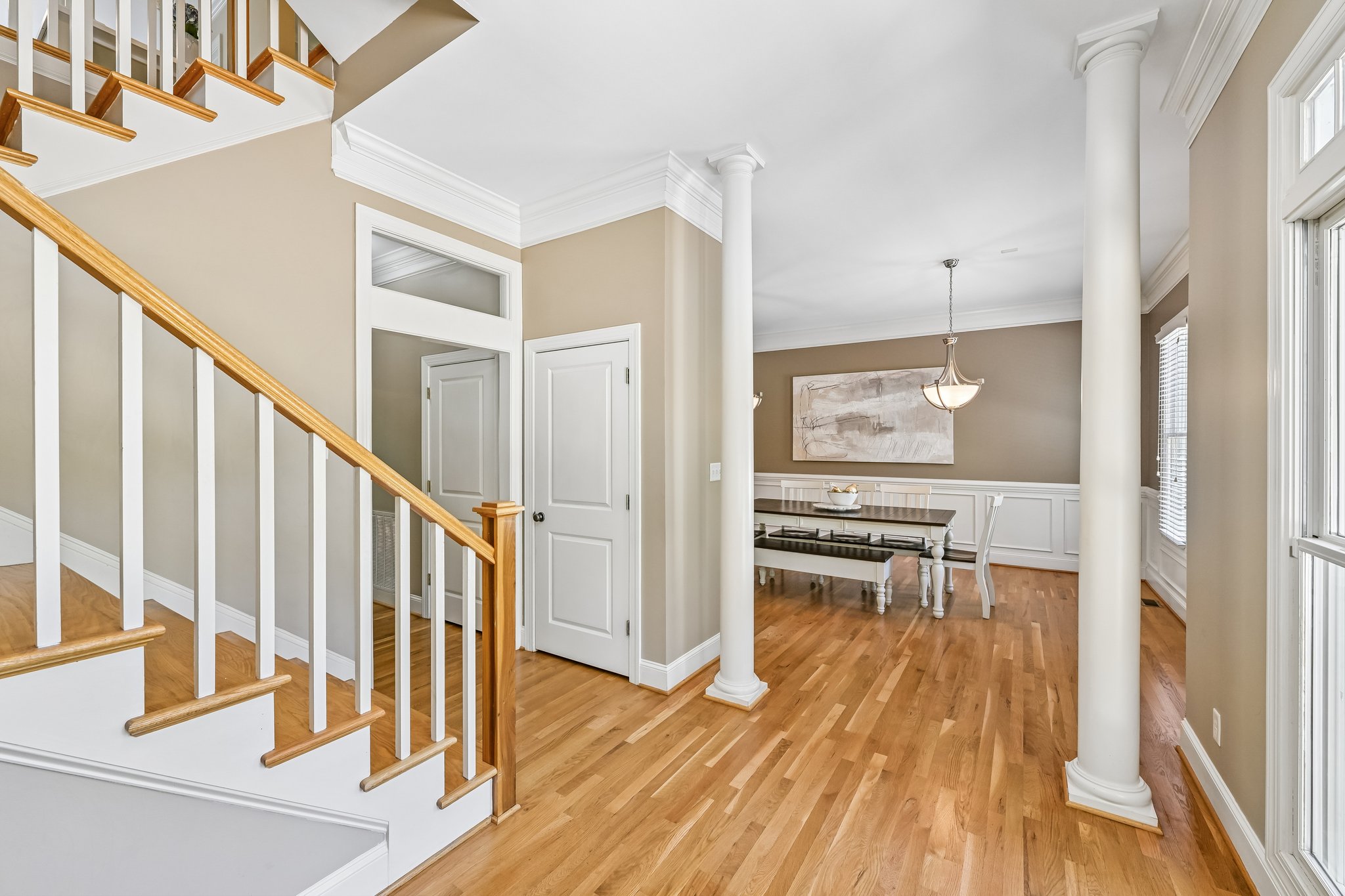 37th Avenue Pl-S2304-010.jpg