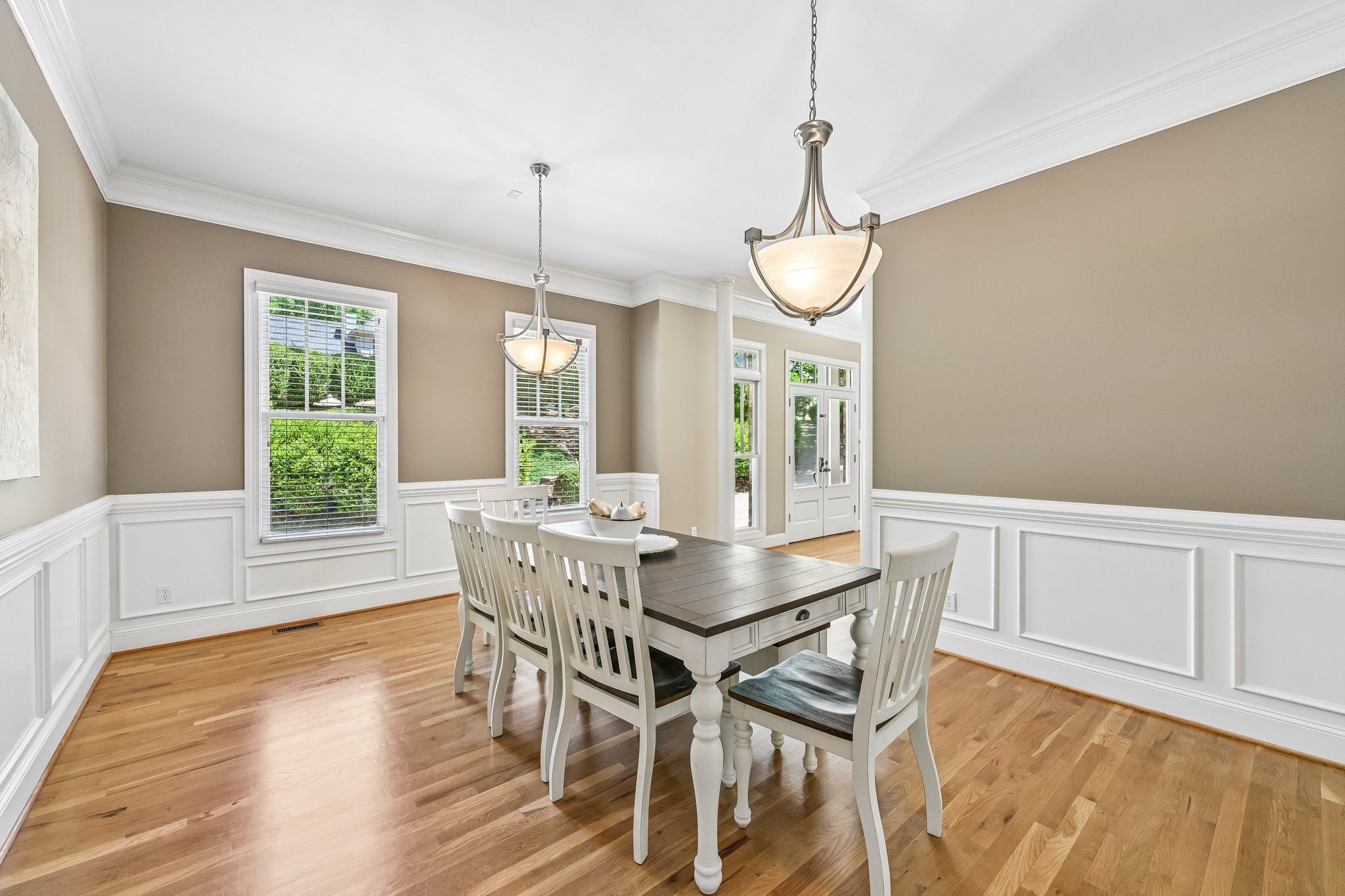 37th Avenue Pl-S2304-017.jpg