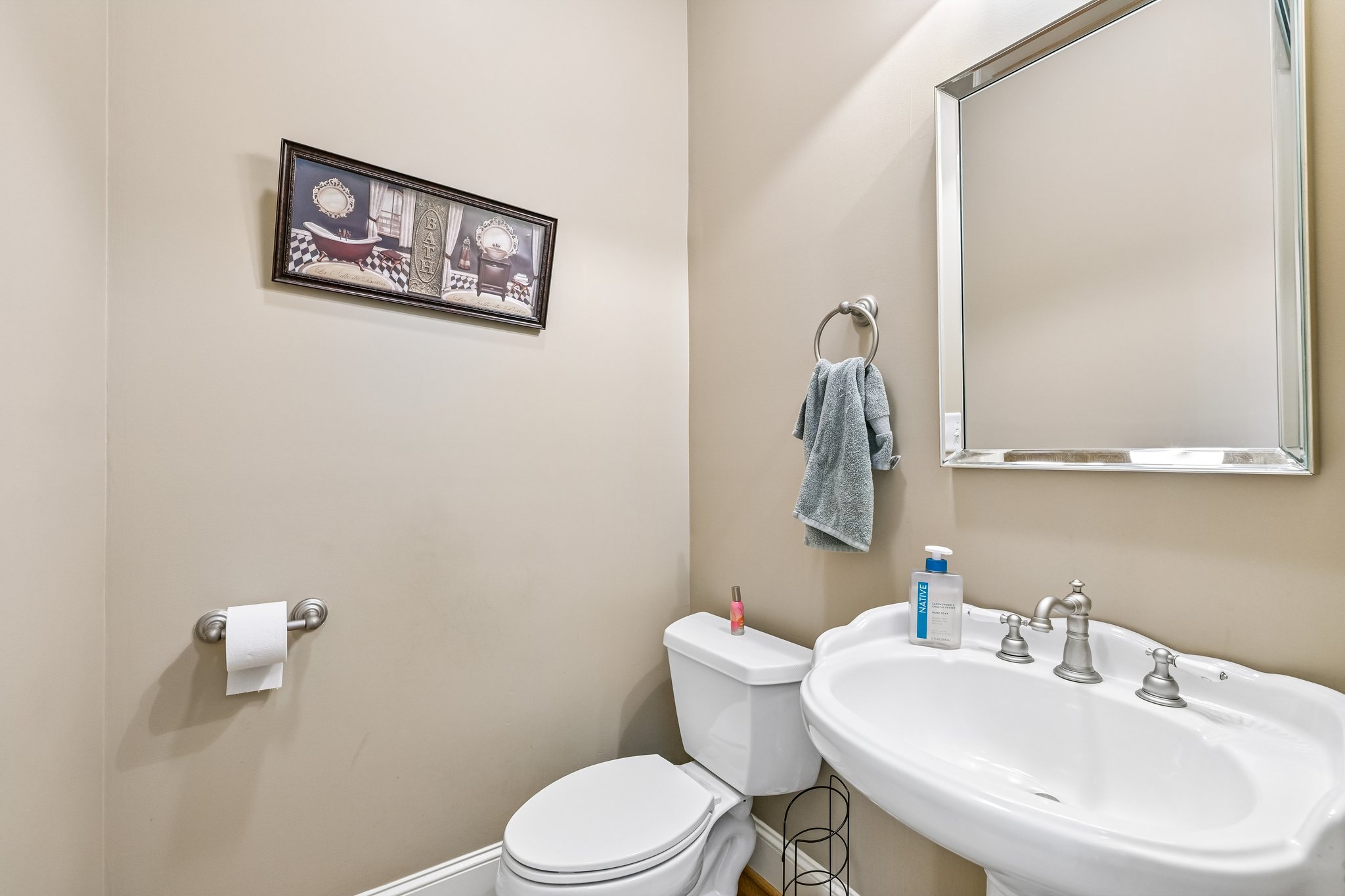 37th Avenue Pl-S2304-029.jpg