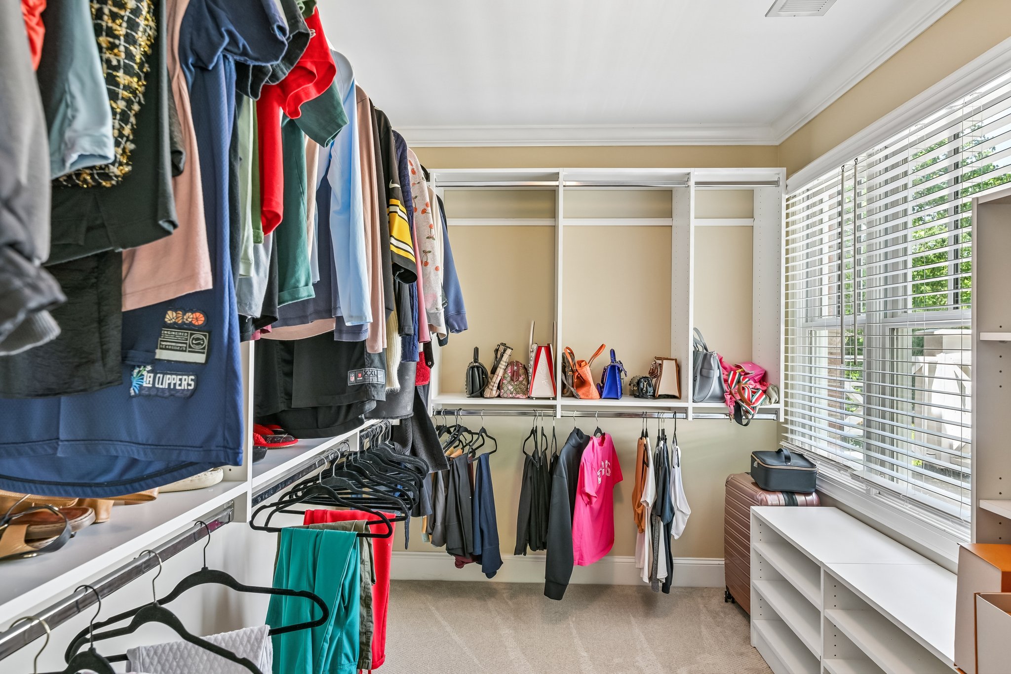 37th Avenue Pl-S2304-045.jpg