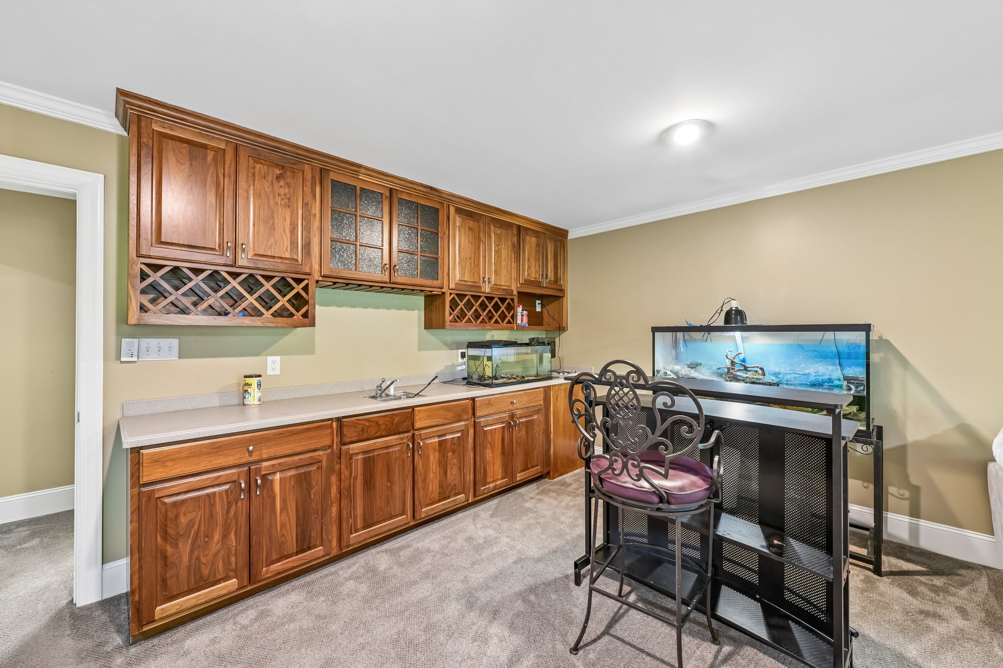 37th Avenue Pl-S2304-057.jpg