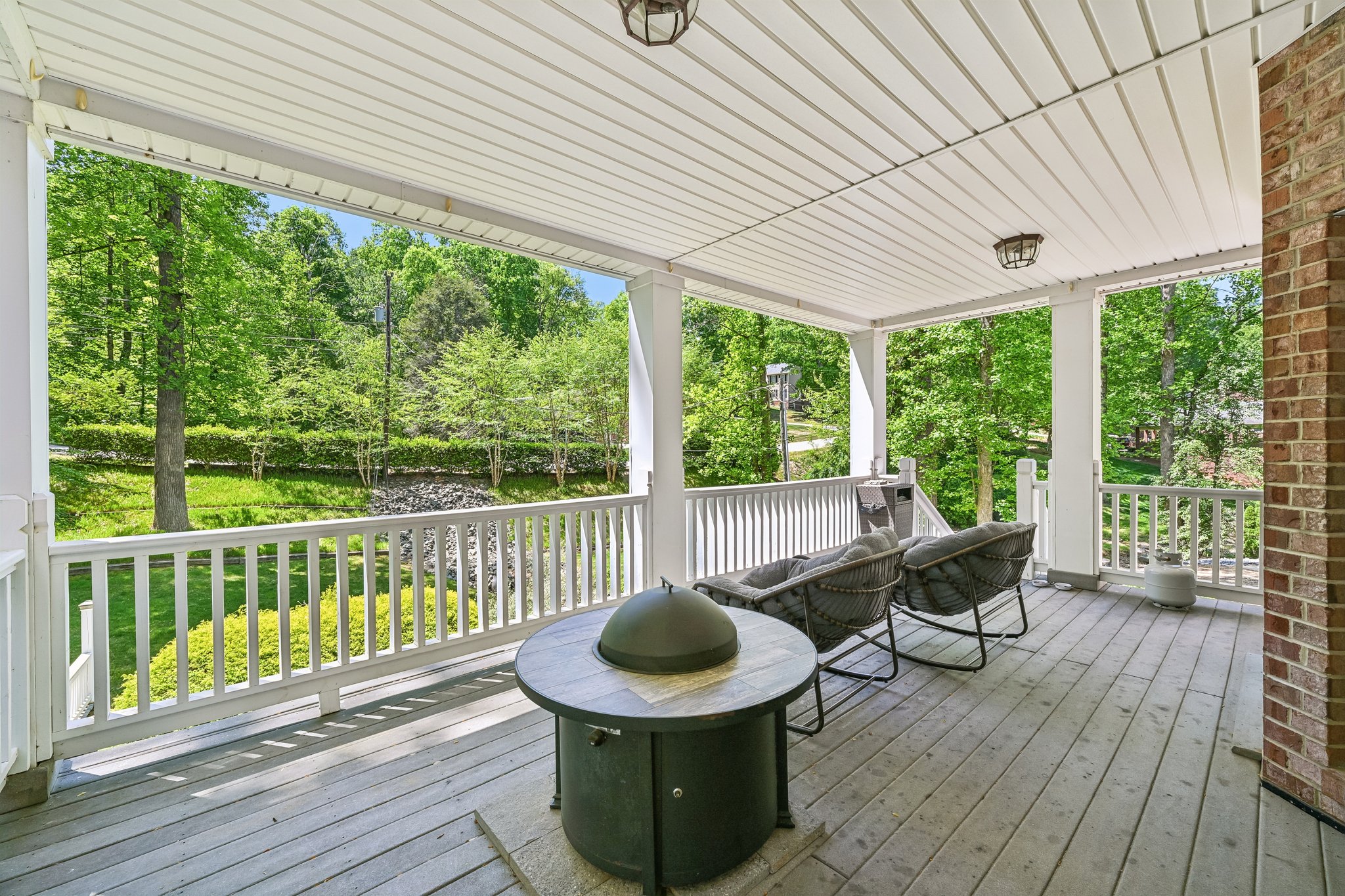 37th Avenue Pl-S2304-062.jpg