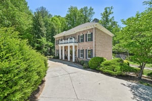 37th Avenue Pl-S2304-002.jpg