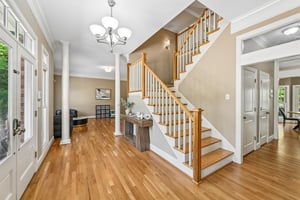 37th Avenue Pl-S2304-009.jpg