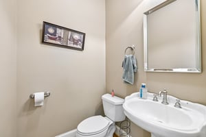 37th Avenue Pl-S2304-029.jpg