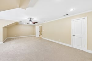 37th Avenue Pl-S2304-052.jpg