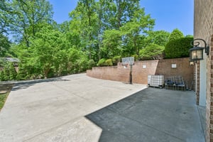 37th Avenue Pl-S2304-067.jpg