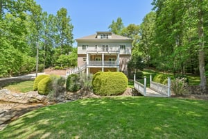 37th Avenue Pl-S2304-070.jpg