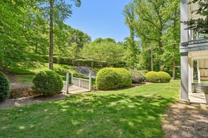 37th Avenue Pl-S2304-072.jpg