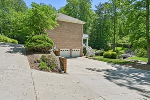 37th Avenue Pl-S2304-073.jpg