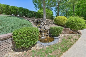 37th Avenue Pl-S2304-074.jpg