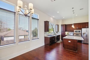 Burr St C-yellow door-S1303-018.jpg