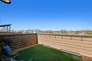 Burr St C-yellow door-S1303-040.jpg