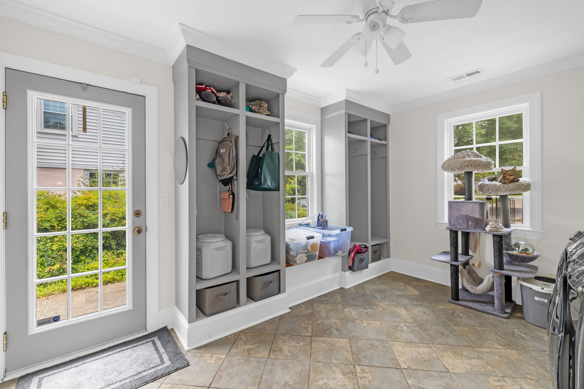 209 E Avondale Dr-32