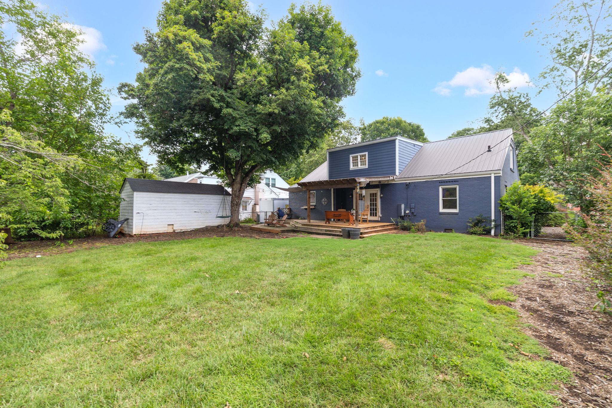 209 E Avondale Dr-36