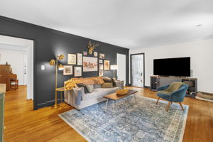 209 E Avondale Dr-5