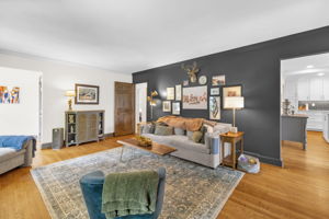 209 E Avondale Dr-8