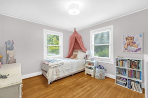 209 E Avondale Dr-21
