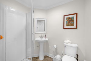 209 E Avondale Dr-28
