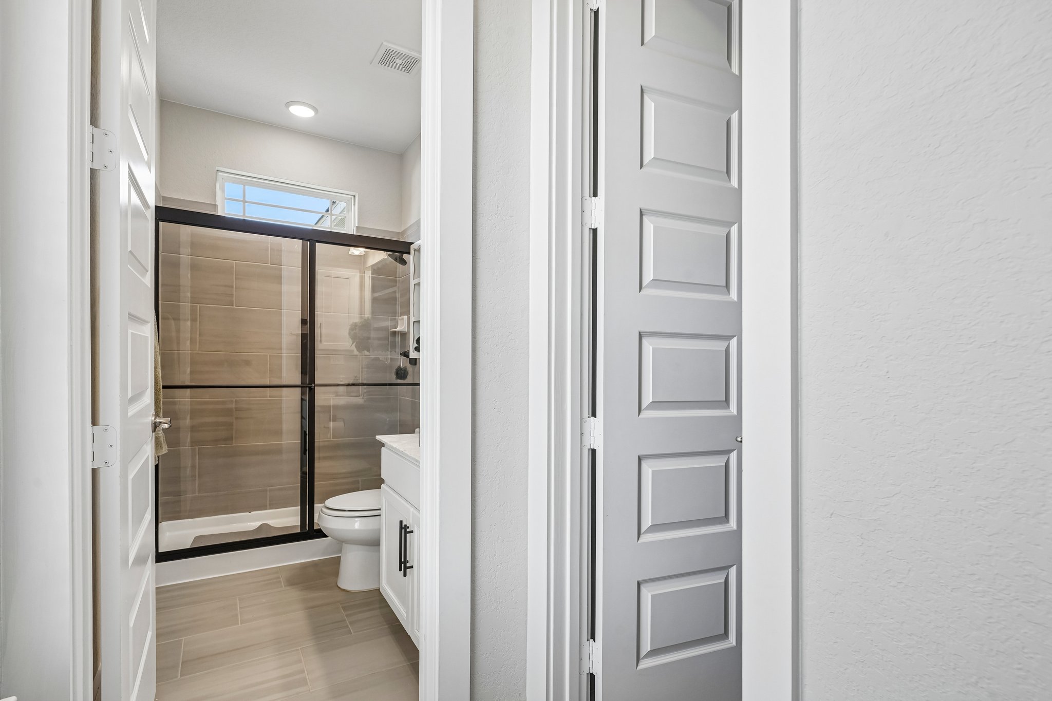 Englewood Ln-S2207-025.jpg