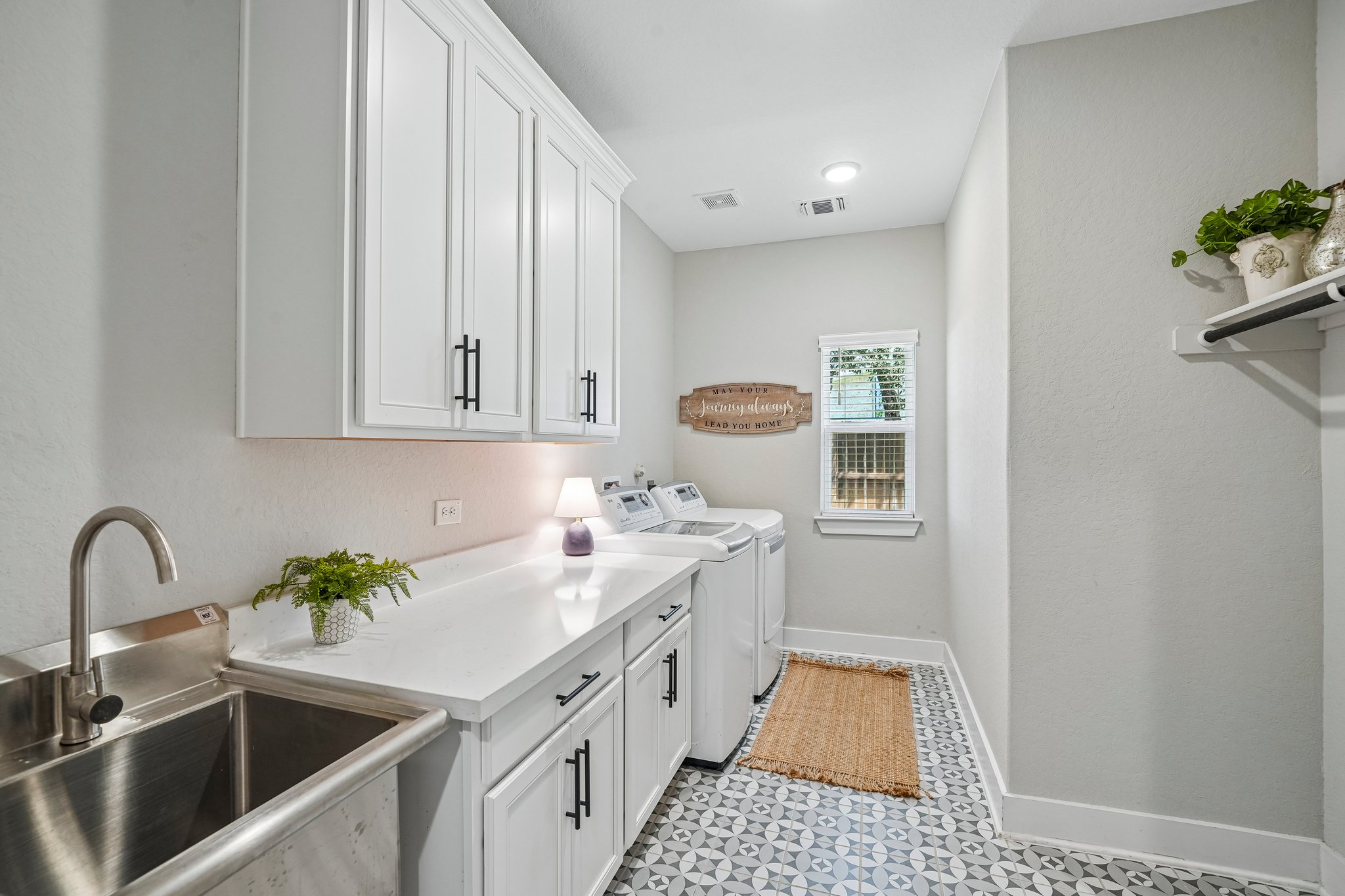 Englewood Ln-S2207-030.jpg