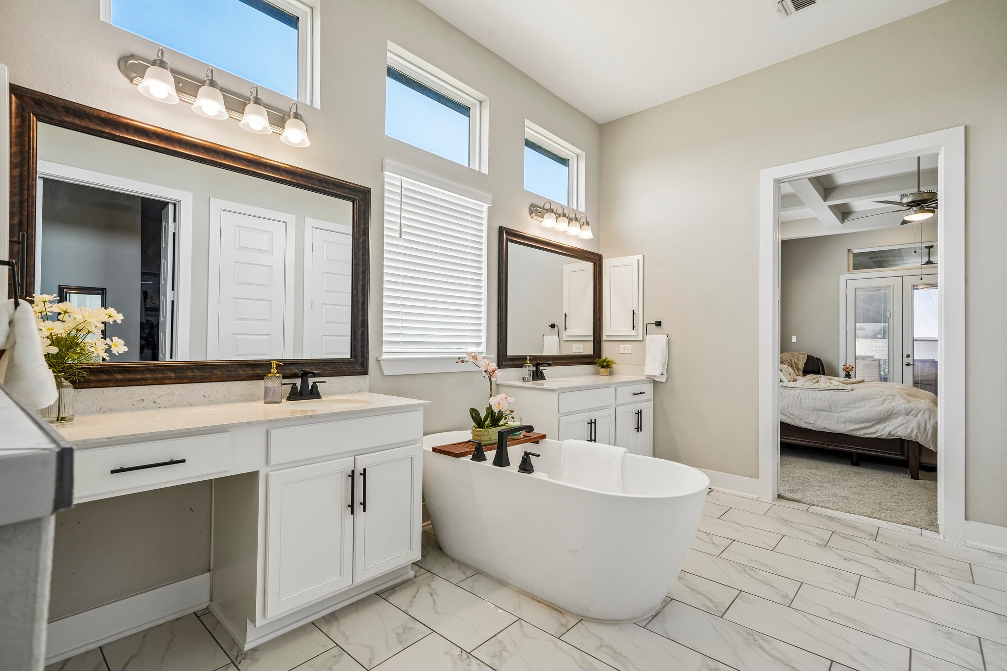 Englewood Ln-S2207-041.jpg