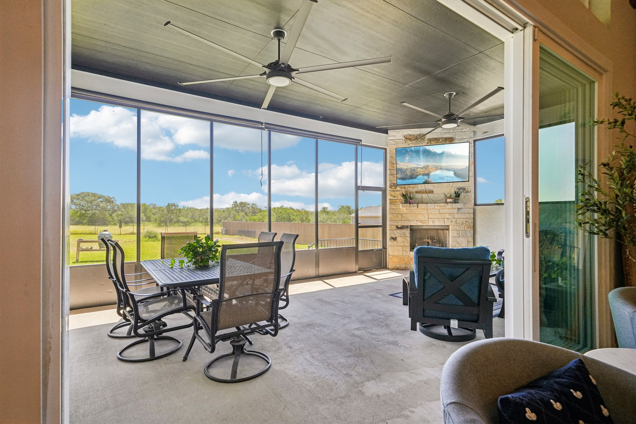 Englewood Ln-S2207-042.jpg