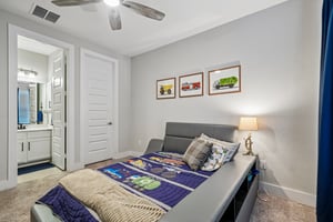 Englewood Ln-S2207-033.jpg