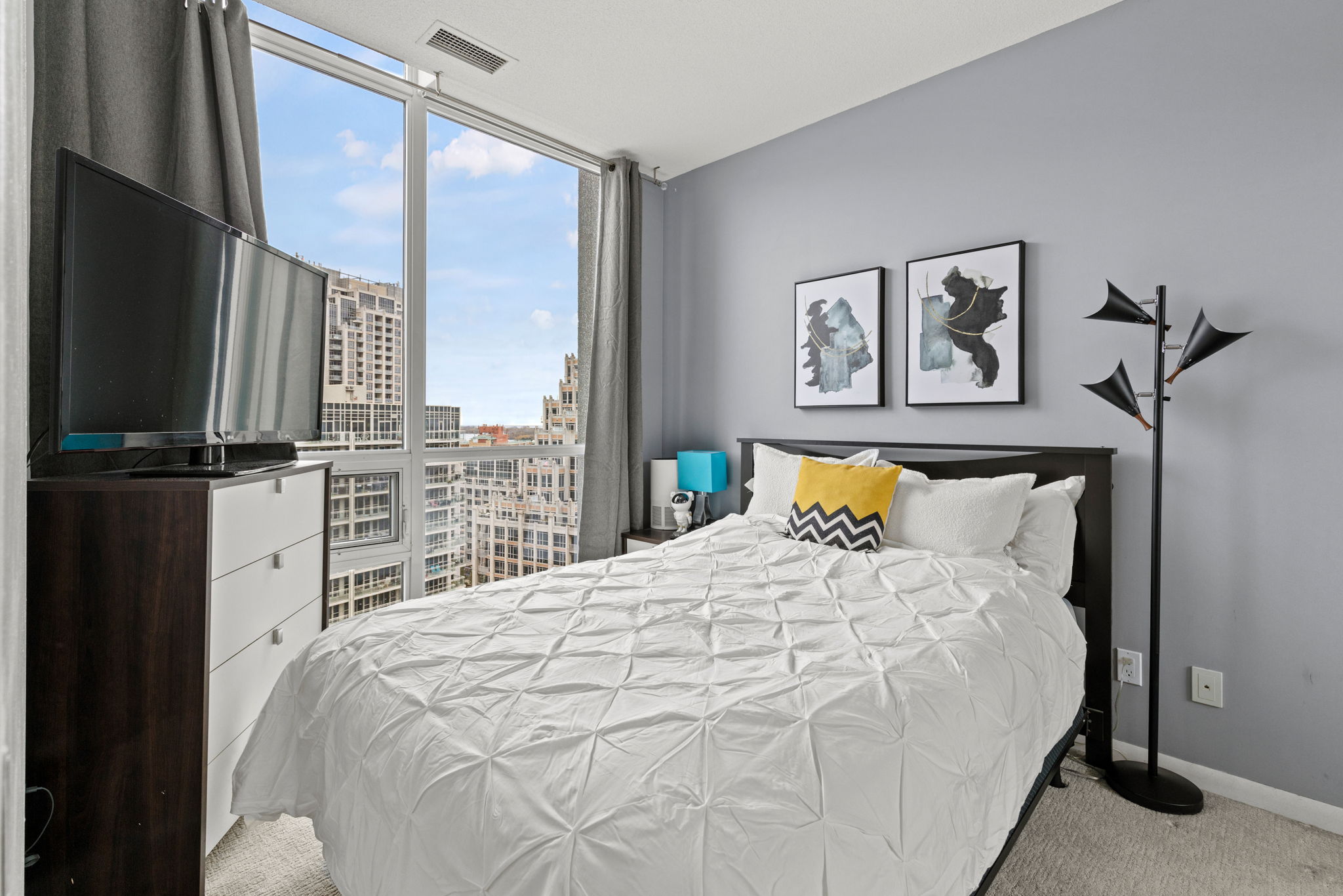 Toronto property showcase — delivered property photograph 3