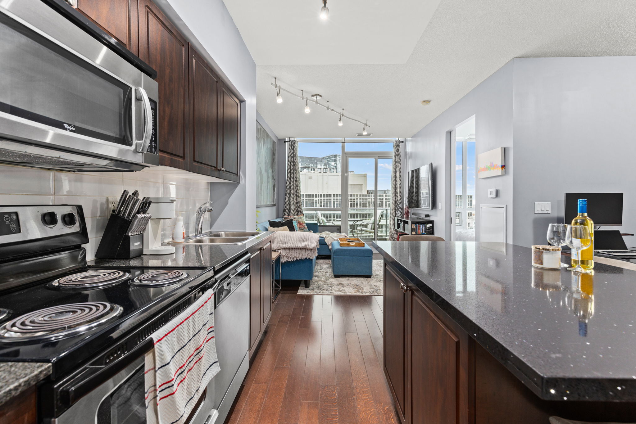 Toronto property showcase — delivered property photograph 8