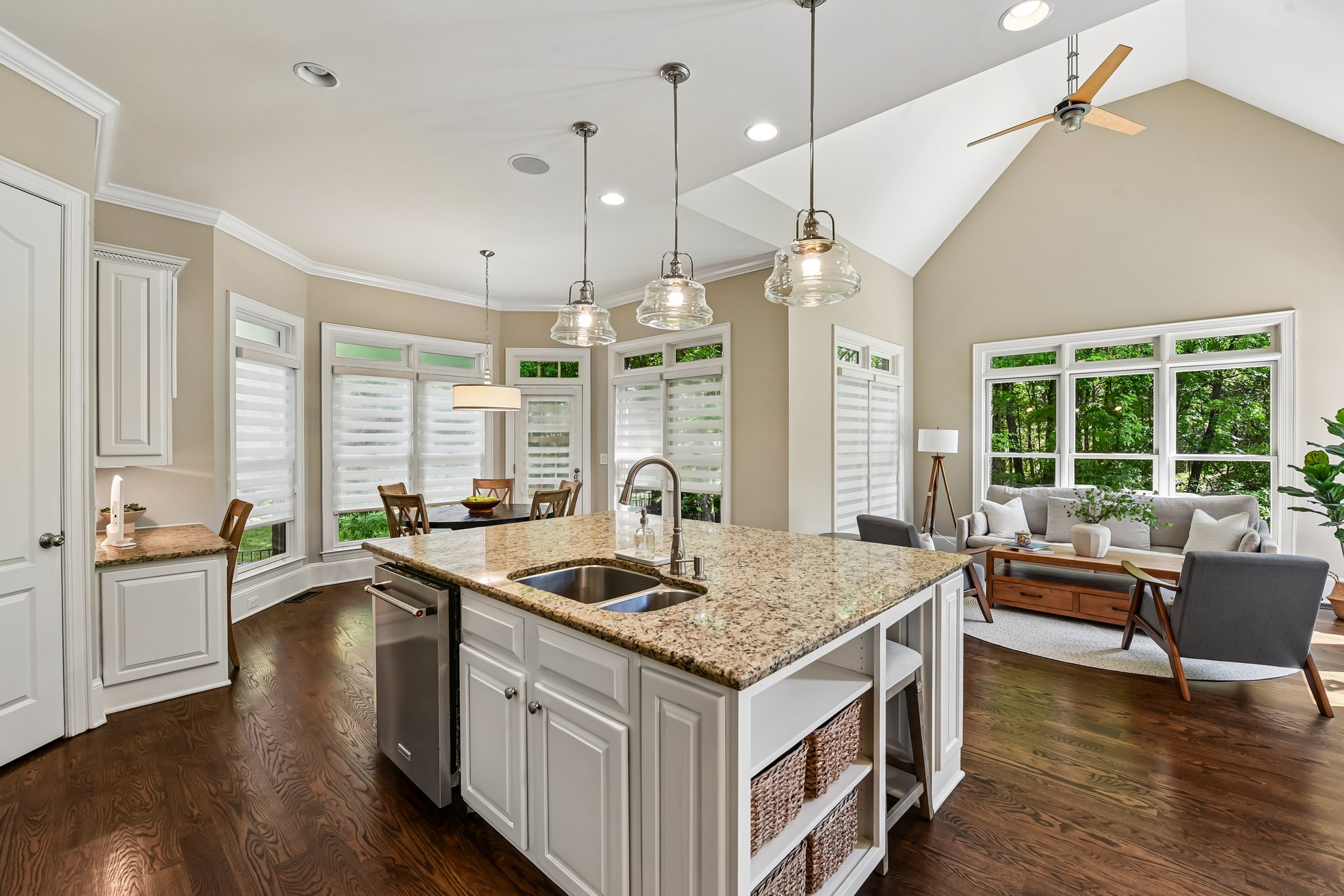 Glenmoor Dr-S2604-011.jpg