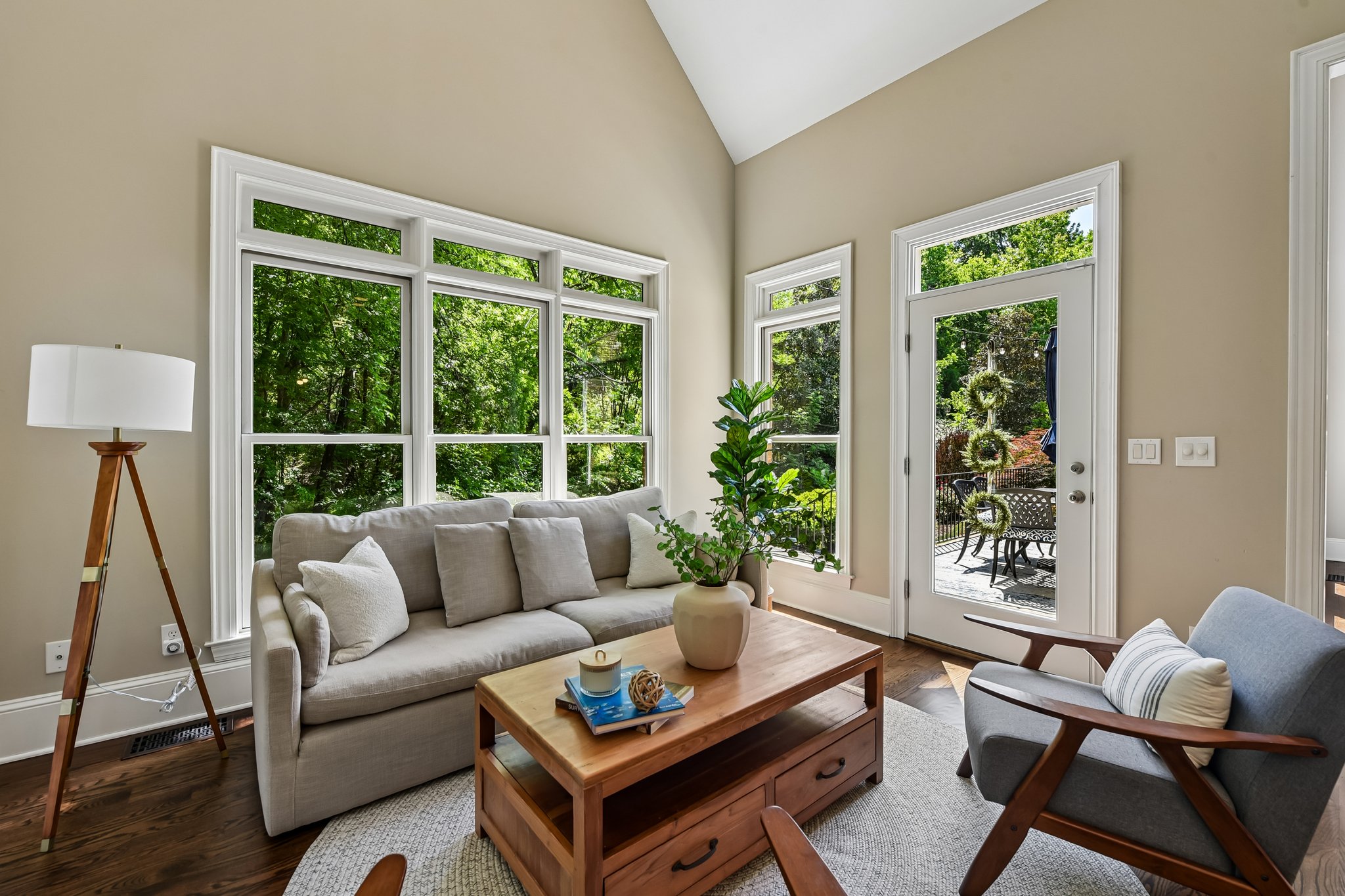 Glenmoor Dr-S2604-016.jpg