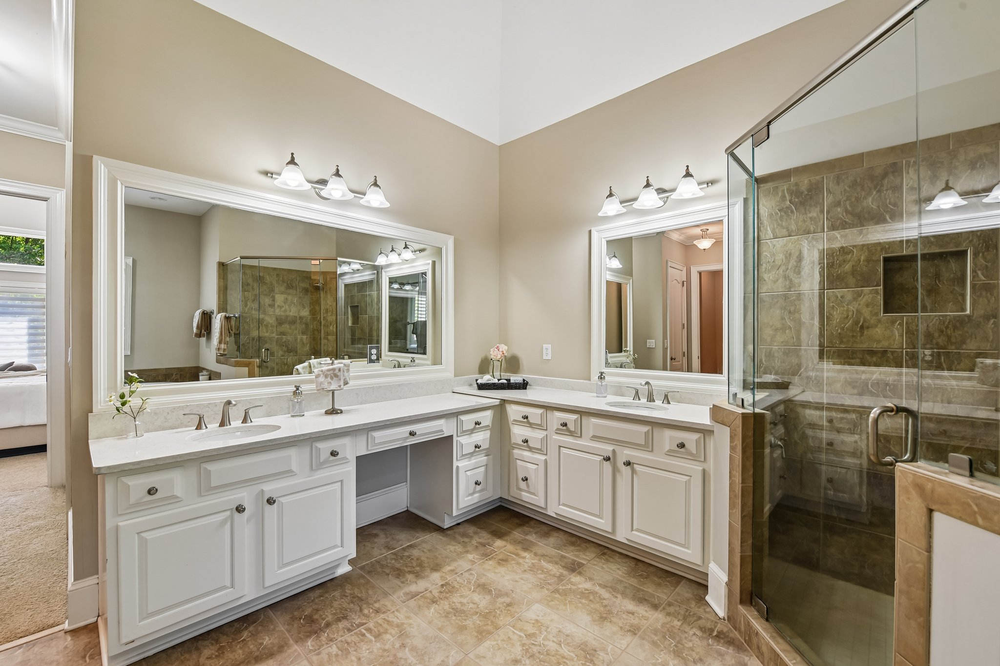 Glenmoor Dr-S2604-024.jpg