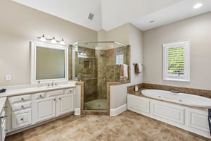 Glenmoor Dr-S2604-023.jpg