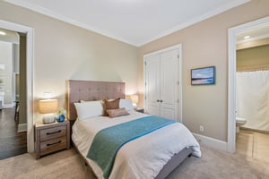 Glenmoor Dr-S2604-027.jpg