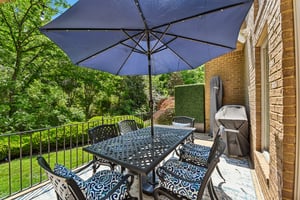 Glenmoor Dr-S2604-047.jpg