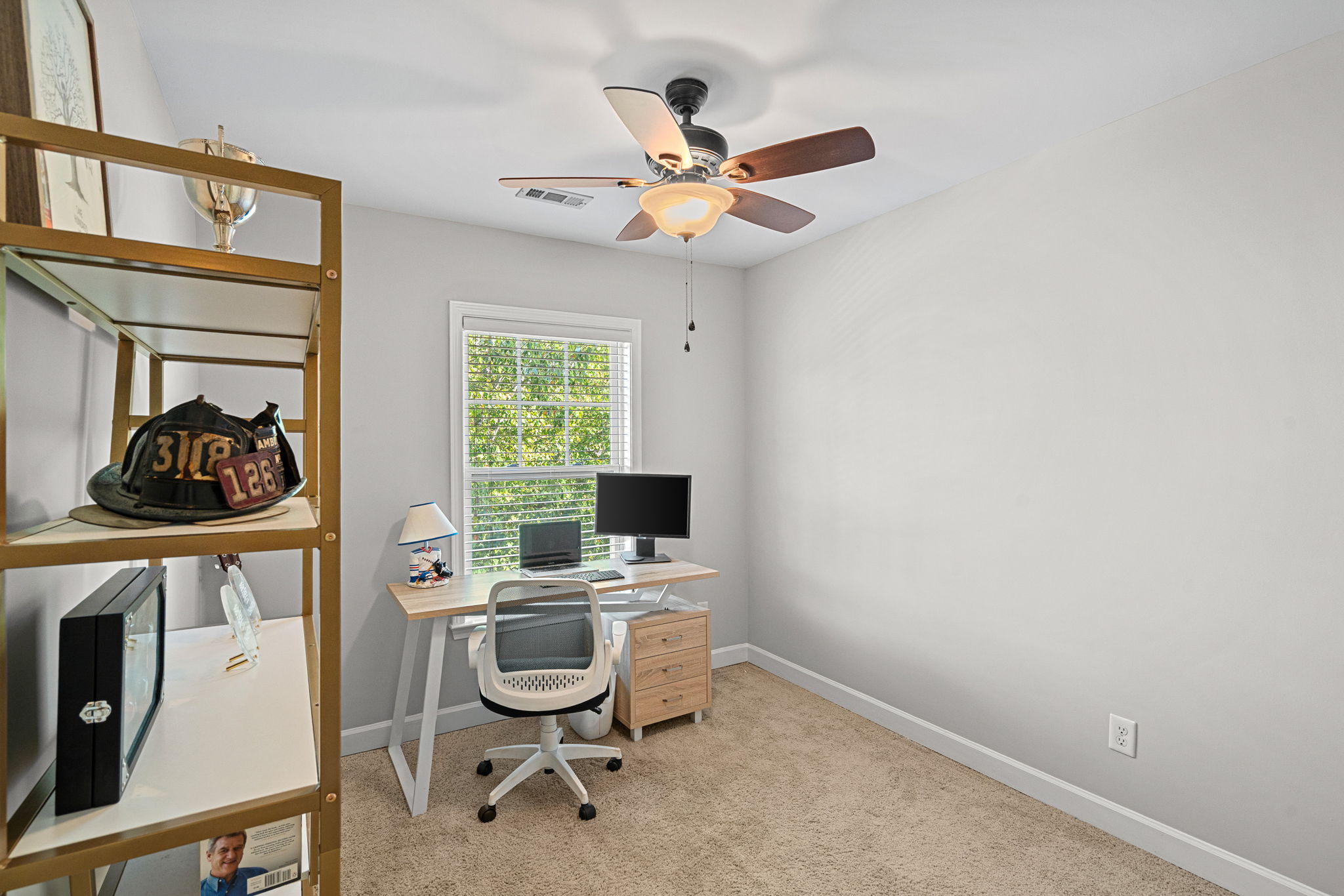  Photo 12