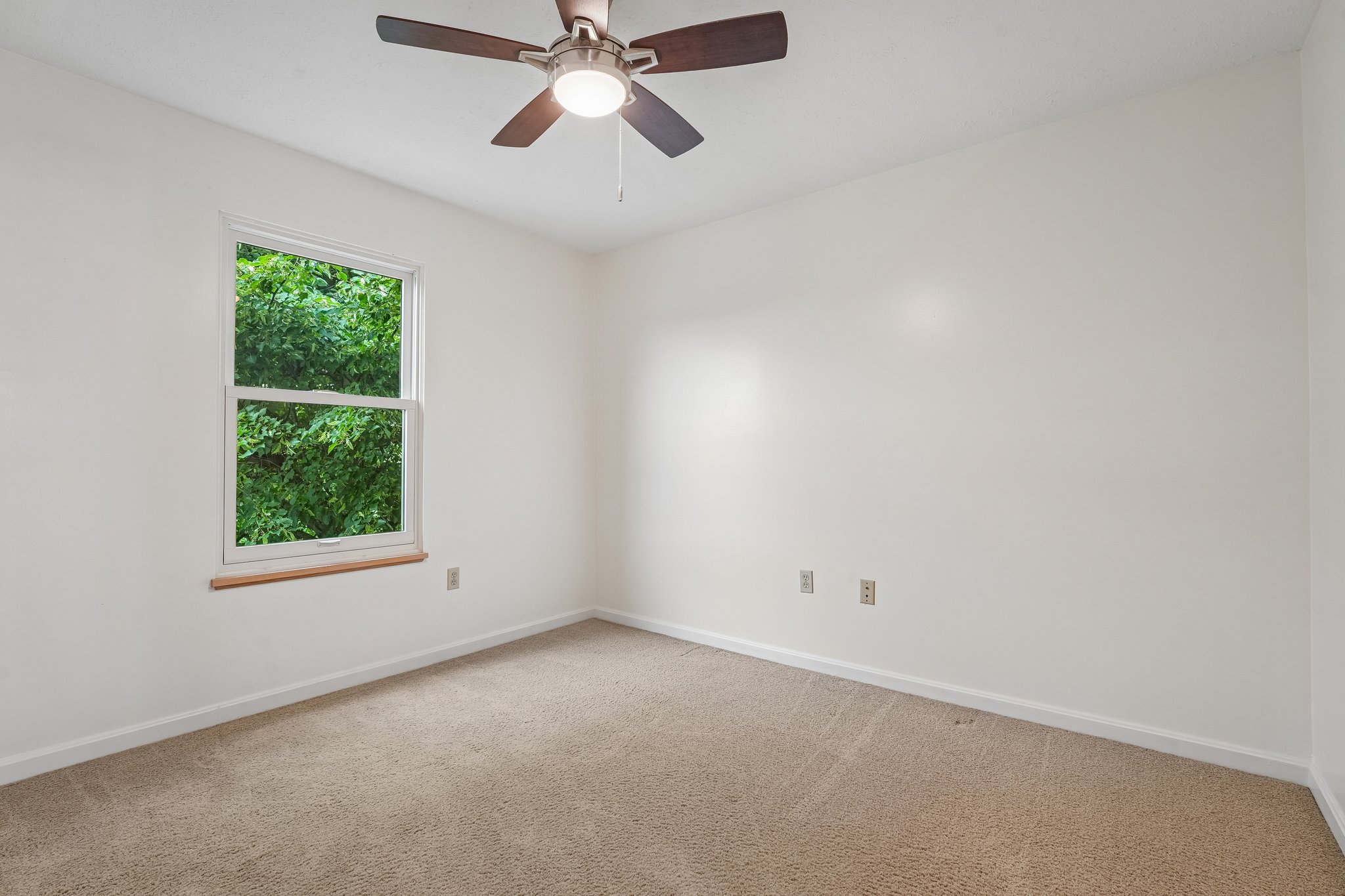 Jaclyn Dr-S0707-048.jpg