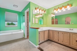 Jaclyn Dr-S0707-029.jpg