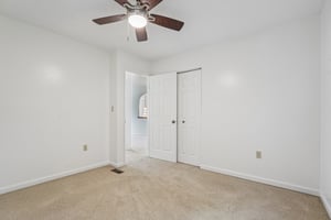 Jaclyn Dr-S0707-049.jpg