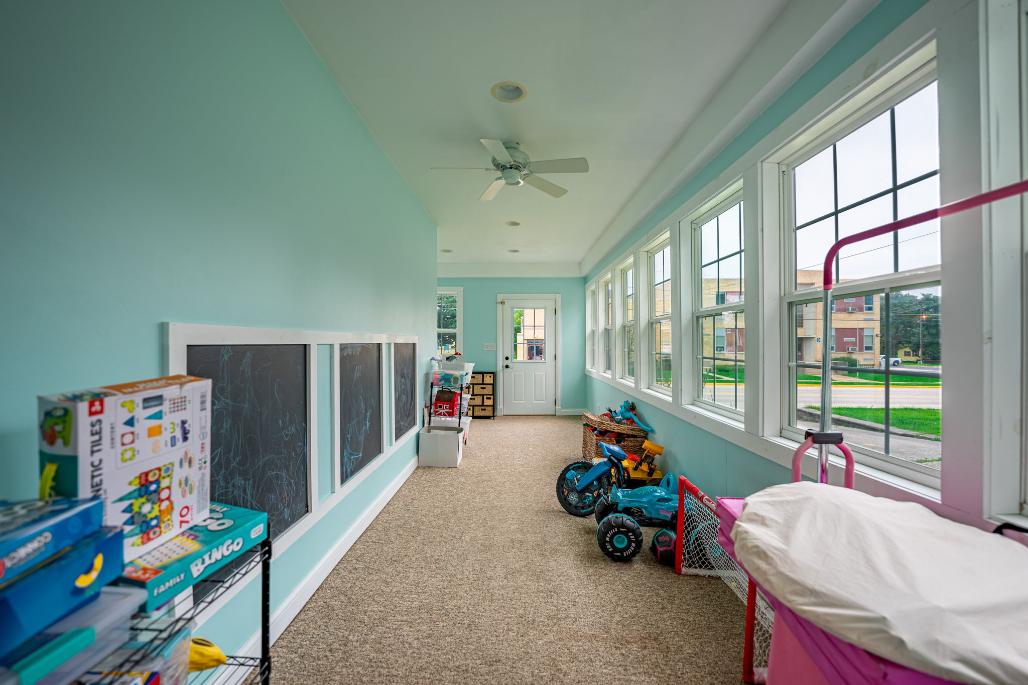 Closed Porch Foyer