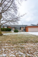 209 Nash Rd N, Hamilton-1