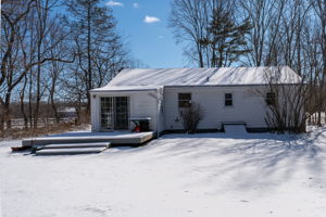 209 Pleasant Valley Rd, Mansfield Center, CT 06250, USA Photo 10