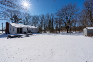 209 Pleasant Valley Rd, Mansfield Center, CT 06250, USA Photo 5